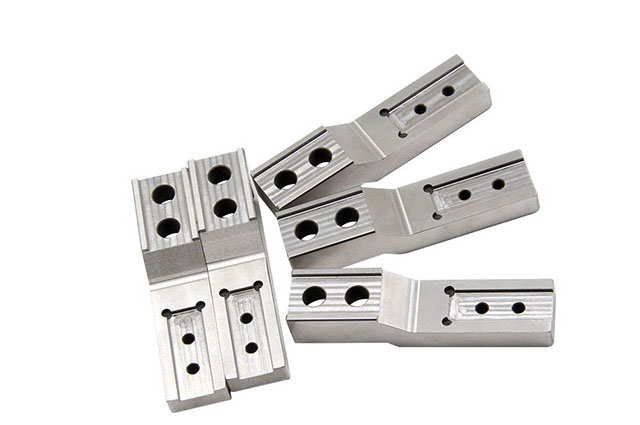 國外口罩緊缺，鋁型材口罩機(jī)框架定制加工廠家的為我們怎么做？