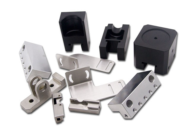 鋁合金加工廠家陽極氧化為何要做前處理？